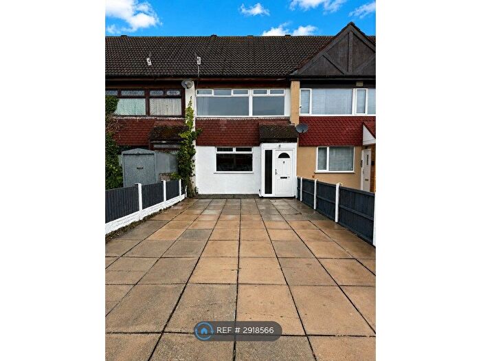 3 Bedroom Terraced House To Rent In Cheverton Close, Wirral, CH49