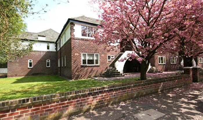 2 Bedroom Apartment To Rent In Queens Court, Palatine Road, Didsbury, Manchester, M20