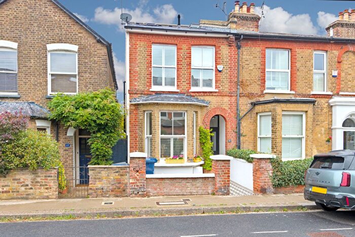 3 Bedroom Property For Sale In Alston Road, Barnet, EN5