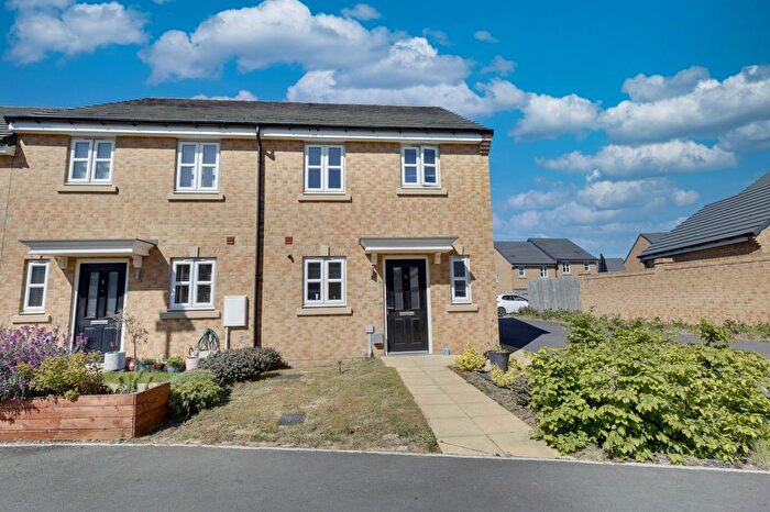 3 Bedroom End Of Terrace House For Sale In Falling Foss Way, Bramhope, Leeds, West Yorkshire, LS16