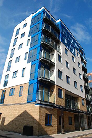 2 Bedroom Flat To Rent In Cuba Street, Canary Wharf, London, E14