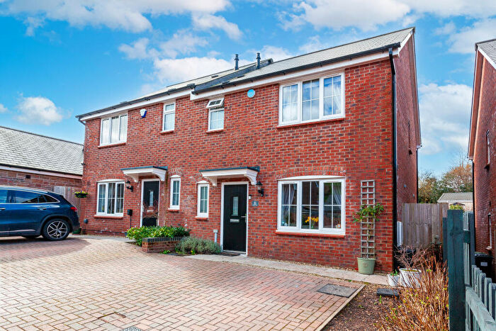 3 Bedroom Semi-Detached House For Sale In Willow Walk, HR9