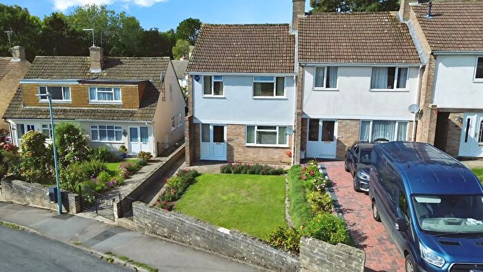 3 Bedroom End Of Terrace House For Sale In Valley View Road, Stroud, GL5