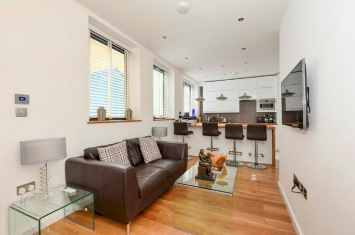 1 Bedroom Flat To Rent In North Mews, London, WC1N