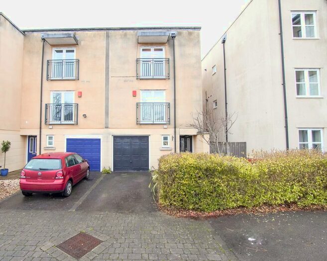 4 Bedroom Property To Rent In Strathearn Drive, Royal Victoria Park, Brentry BS10