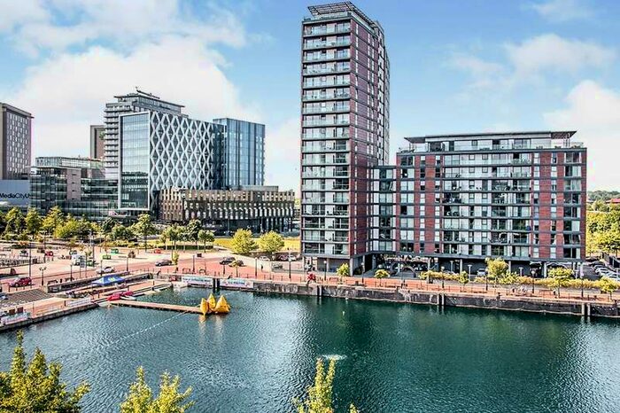 1 Bedroom Apartment To Rent In The Quays, Salford, M50