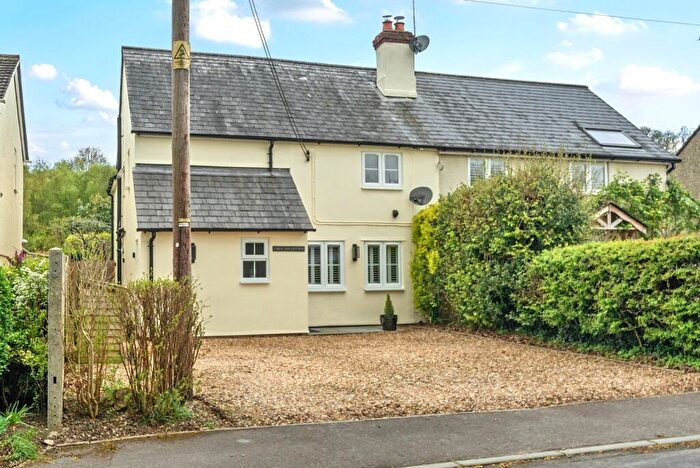 3 Bedroom Semi-Detached House For Sale In Back Lane, Bucks Horn Oak, Farnham, GU10