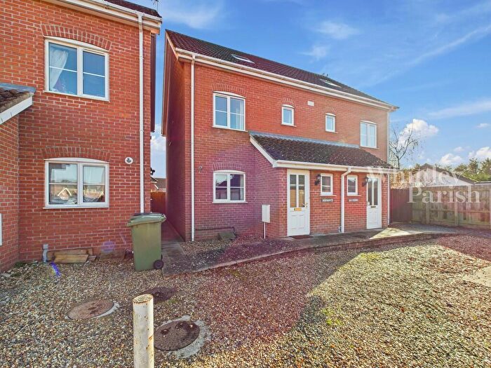 3 Bedroom Semi Detached House To Rent In Rose Lane, Diss, IP22