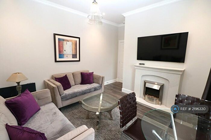 1 Bedroom Flat To Rent In West Nicolson Street, Edinburgh, EH8