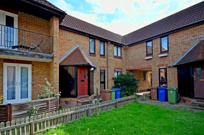 1 Bedroom Property To Rent In Howland Way, Canada Water, London, SE16