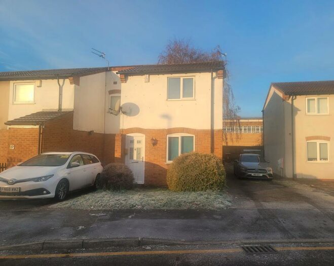 2 Bedroom End Of Terrace House To Rent In St. Georges Drive, Nottingham, Nottinghamshire, NG2