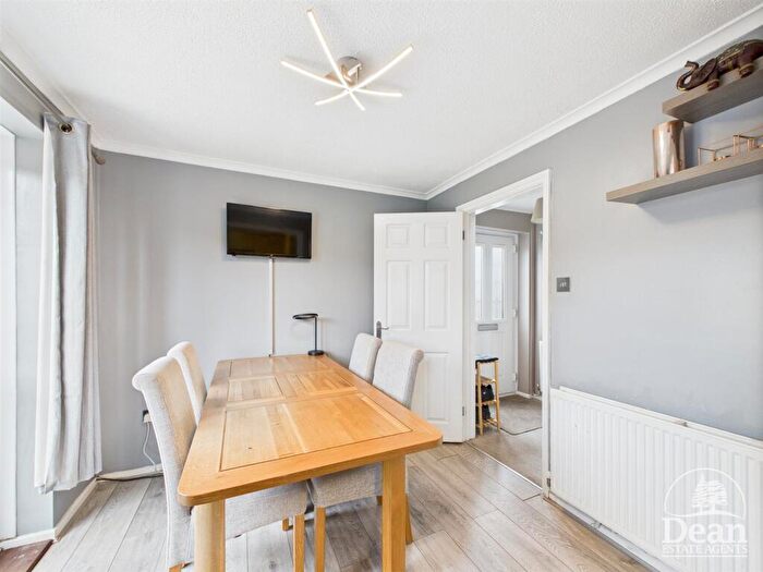 3 Bedroom Detached House For Sale In Bracken Drive, Lydney, GL15