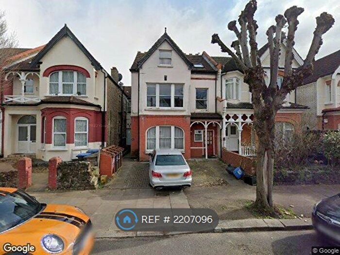2 Bedroom Flat To Rent In Broomfield Avenue, London, N13