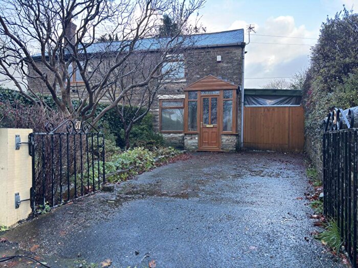 2 Bedroom Cottage To Rent In Church Street, PR7