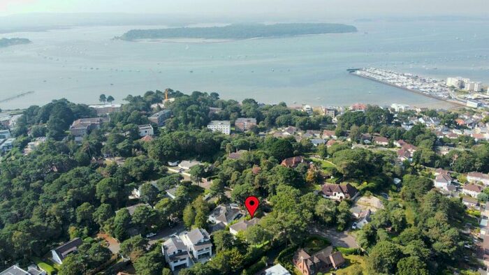 4 Bedroom Detached House To Rent In Crichel Mount Road, Evening Hill, BH14