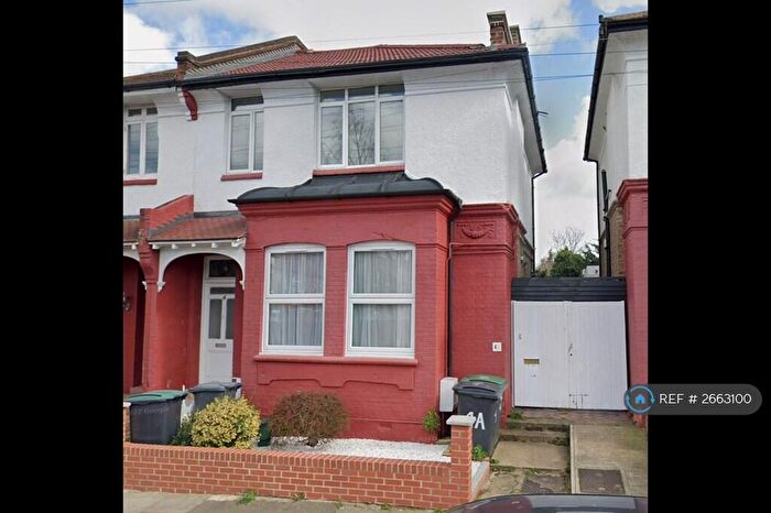 2 Bedroom Flat To Rent In Glendale Avenue, London, N22