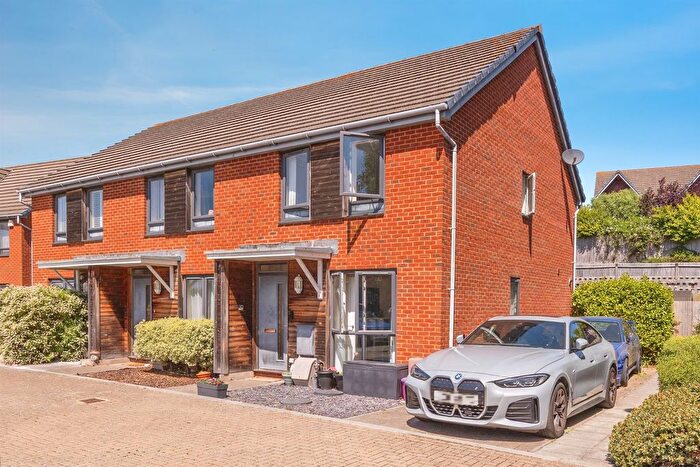 2 Bedroom End Terrace House For Sale In Portsea View, Bedhampton, Havant, PO9