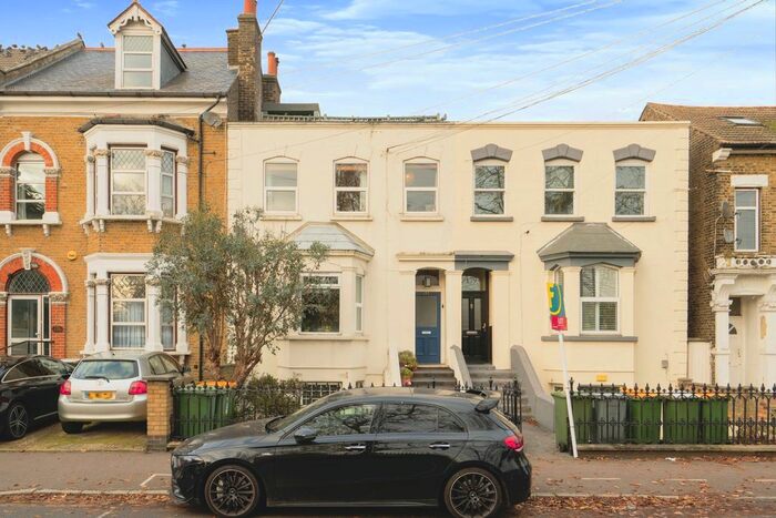 2 Bedroom Flat To Rent In Ham Park Road, London, E7