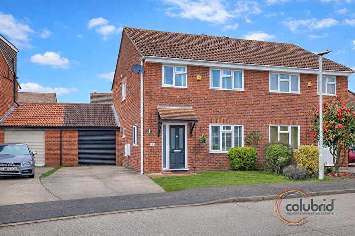 3 Bedroom Semi-Detached House For Sale In Menish Way, Chelmer Village, Chelmsford, CM2