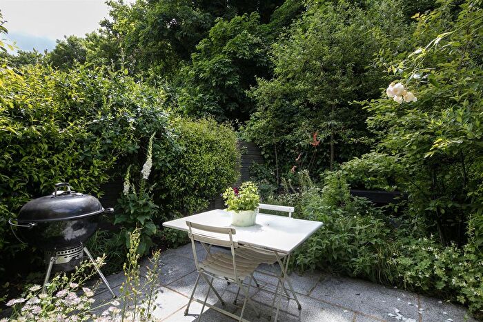 3 Bedroom Terraced House For Sale In Glenton Mews, Nunhead, SE15