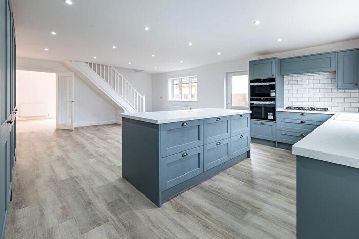 4 Bedroom Detached House For Sale In Water Stratford Road, Tingewick, MK18