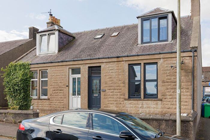 2 Bedroom Semi Detached House For Sale In Wilson Street, Cowdenbeath, KY4