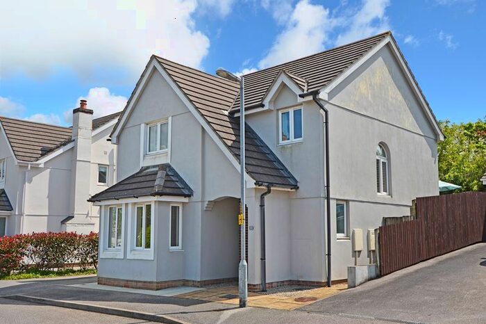 4 Bedroom Detached House For Sale In Tinney Drive, Truro, TR1
