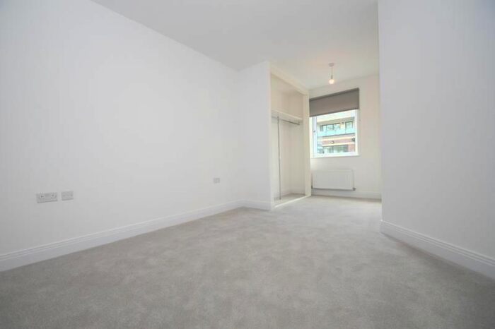 1 Bedroom Flat To Rent In Clearview House, Northwood, HA6