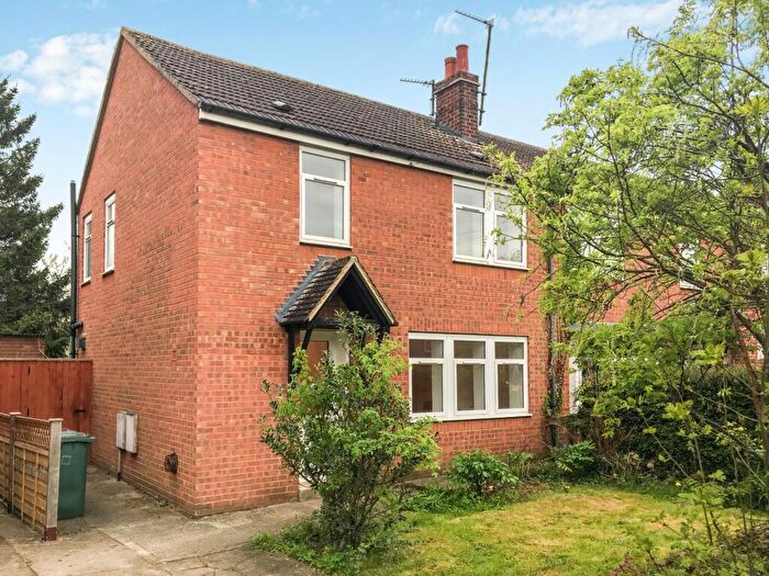 3 Bedroom End Of Terrace House To Rent In Cherwell Avenue, Kidlington, OX5