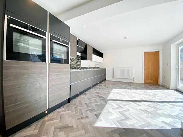 4 Bedroom House To Rent In Westfield Road, Backwell, BS48