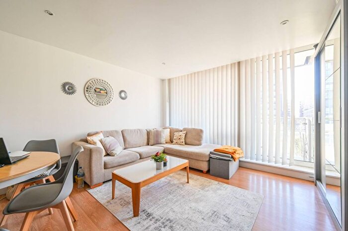 2 Bedroom Flat For Sale In Albert Basin Way, Gallions Reach, London, E16