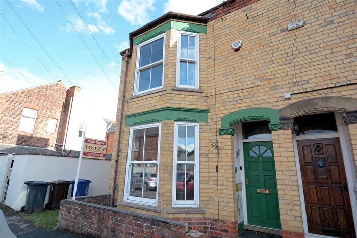 3 Bedroom End Terrace House To Rent In Fairfax Avenue, Selby, YO8