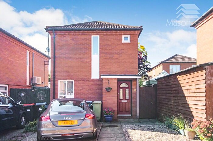 1 Bedroom Detached House For Sale In Buscot Place, Milton Keynes, Buckinghamshire, MK8
