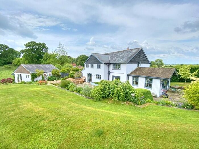 4 Bedroom Detached House For Sale In Colemore, Alton, Hampshire, GU34