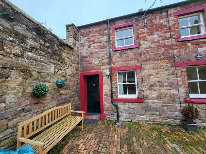 2 Bedroom Cottage To Rent In Calvins Court, Whitehaven, CA28