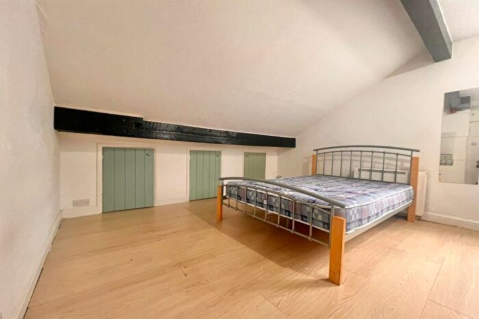 Apartment To Rent In Clarendon Road, Manchester, M16