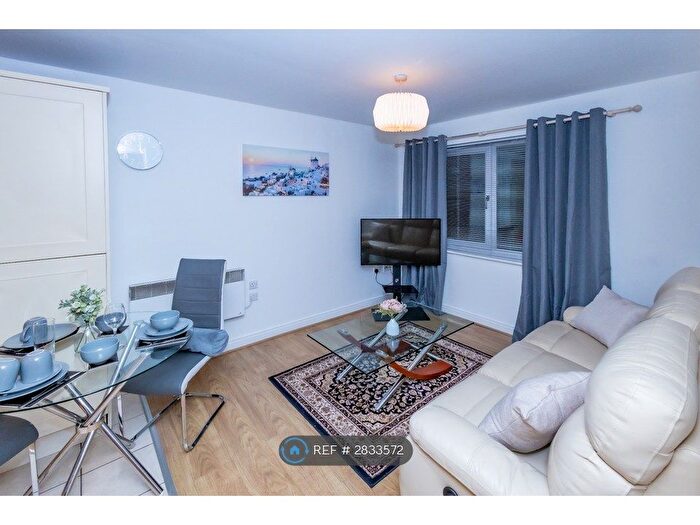 2 Bedroom Flat To Rent In The Wedge, Nottingham, NG6