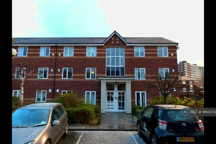 2 Bedroom Flat To Rent In Blackburn Street, Salford, M3