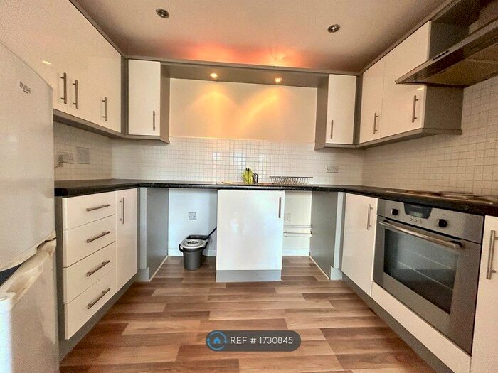 2 Bedroom Flat To Rent In Lowther Drive, Darlington, DL1