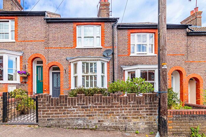 4 Bedroom Terraced House To Rent In Impressive Four Bedroom Family Home, HP4