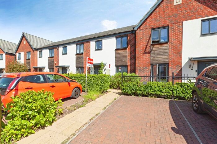 2 Bedroom Terraced House For Sale In Getliffe Road, Leicester, LE4