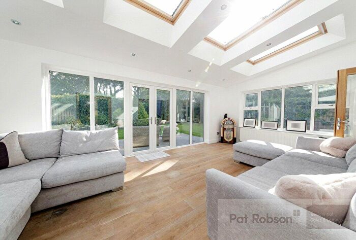 3 Bedroom Detached House To Rent In The Cloisters, Newcastle Upon Tyne, Tyne And Wear, NE7