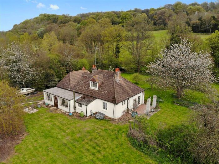 3 Bedroom Detached House For Sale In Great Buckland, Luddesdown, Gravesend, DA13