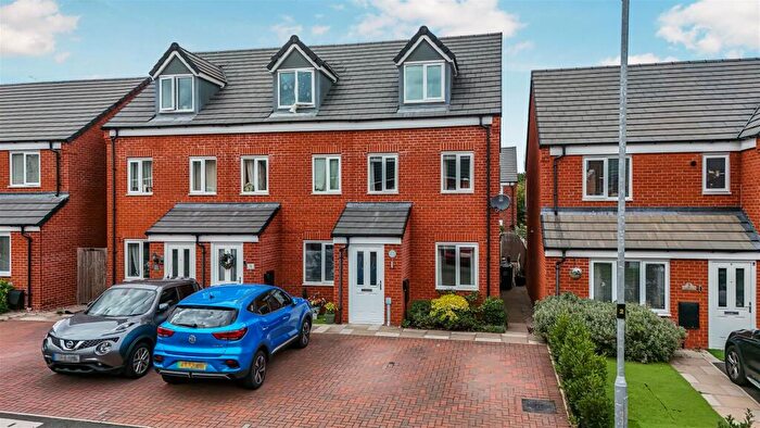 3 Bedroom Semi Detached House For Sale In Chaffinch Drive, Shepshed, Loughborough, LE12