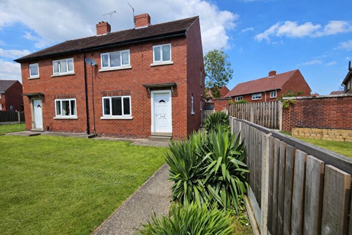 3 Bedroom Semi Detached House To Rent In Allott Crescent, Hoyland, S74