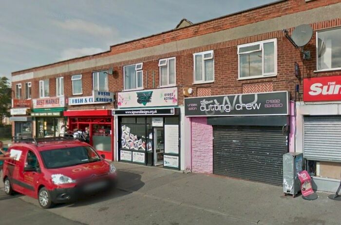 2 Bedroom Flat To Rent In Cheshunt Wash, Cheshunt, EN8