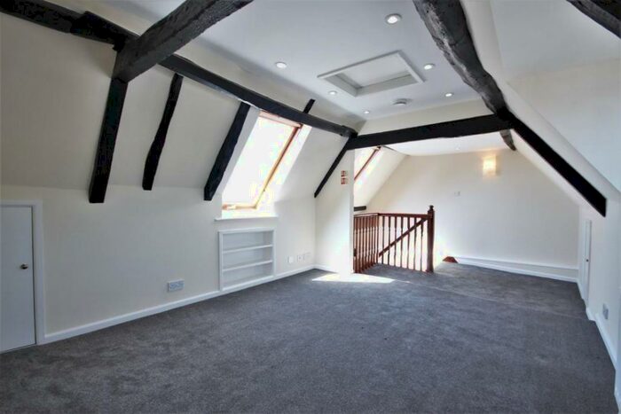 2 Bedroom Flat To Rent In Wallingford Street, Wantage, OX12