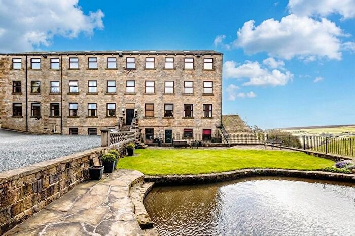 1 Bedroom Apartment For Sale In Kell Lane, Wainstalls, HX2