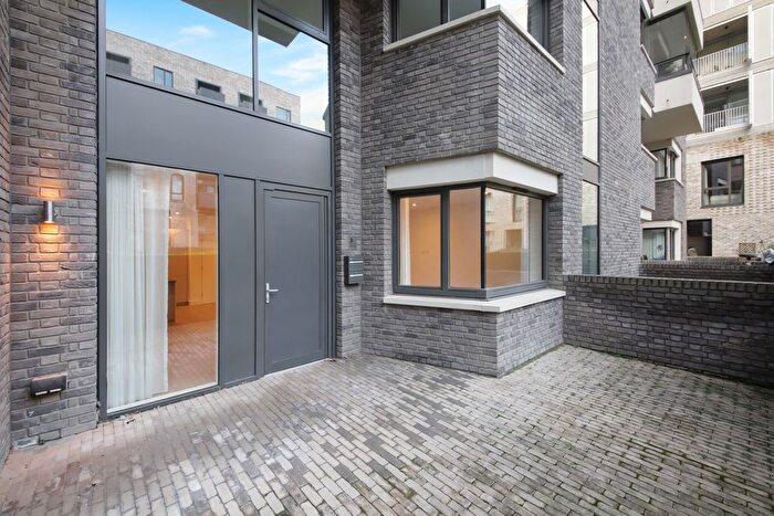 2 Bedroom Flat For Sale In The Crosse, New Tannery Way, London, SE1