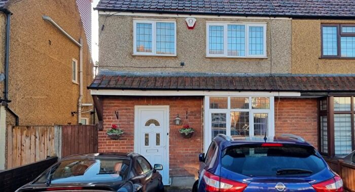 4 Bedroom Semi Detached House For Sale In Slough, SL2